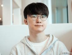 LOL官(guān)方再次(cì)发文强调，faker就(jiù)是传奇选手，地位无人能撼动