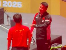 王皓立即复盘比(bǐ)賽(sài)，林诗棟(dòng)需提升心态與(yǔ)技(jì)术水平