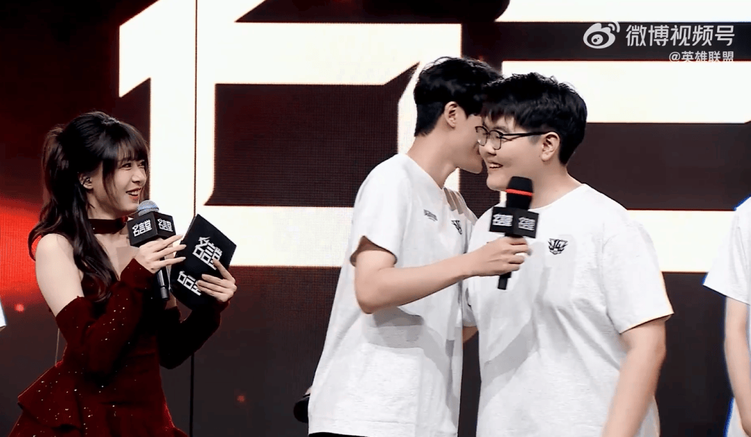 《英雄(xióng)联盟》14周(zhōu)年(nián)，讓(ràng)“LOL大王”全都想起来了