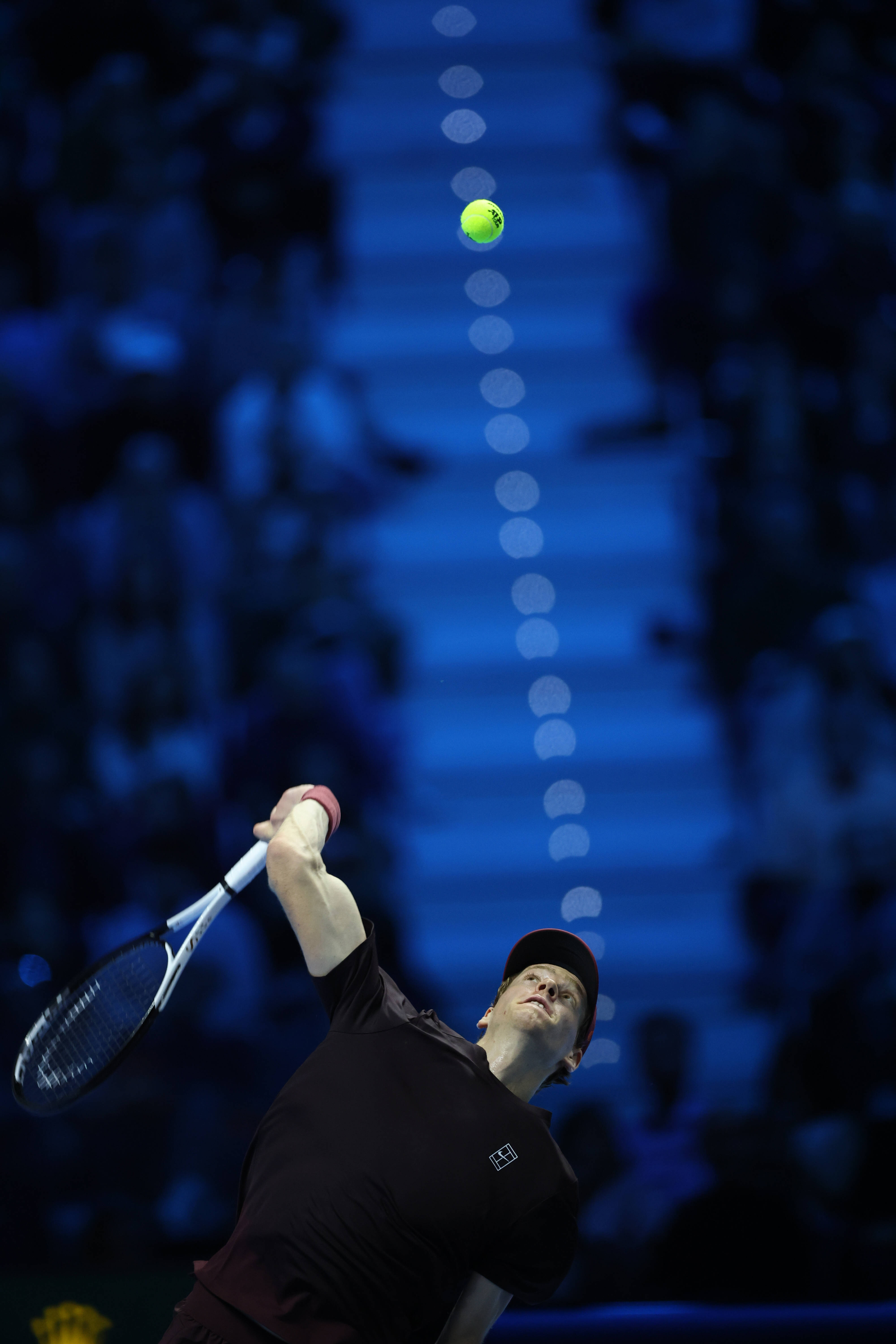 （体育）网球——ATP年終(zhōng)总决赛半决赛：辛纳胜德米纳尔