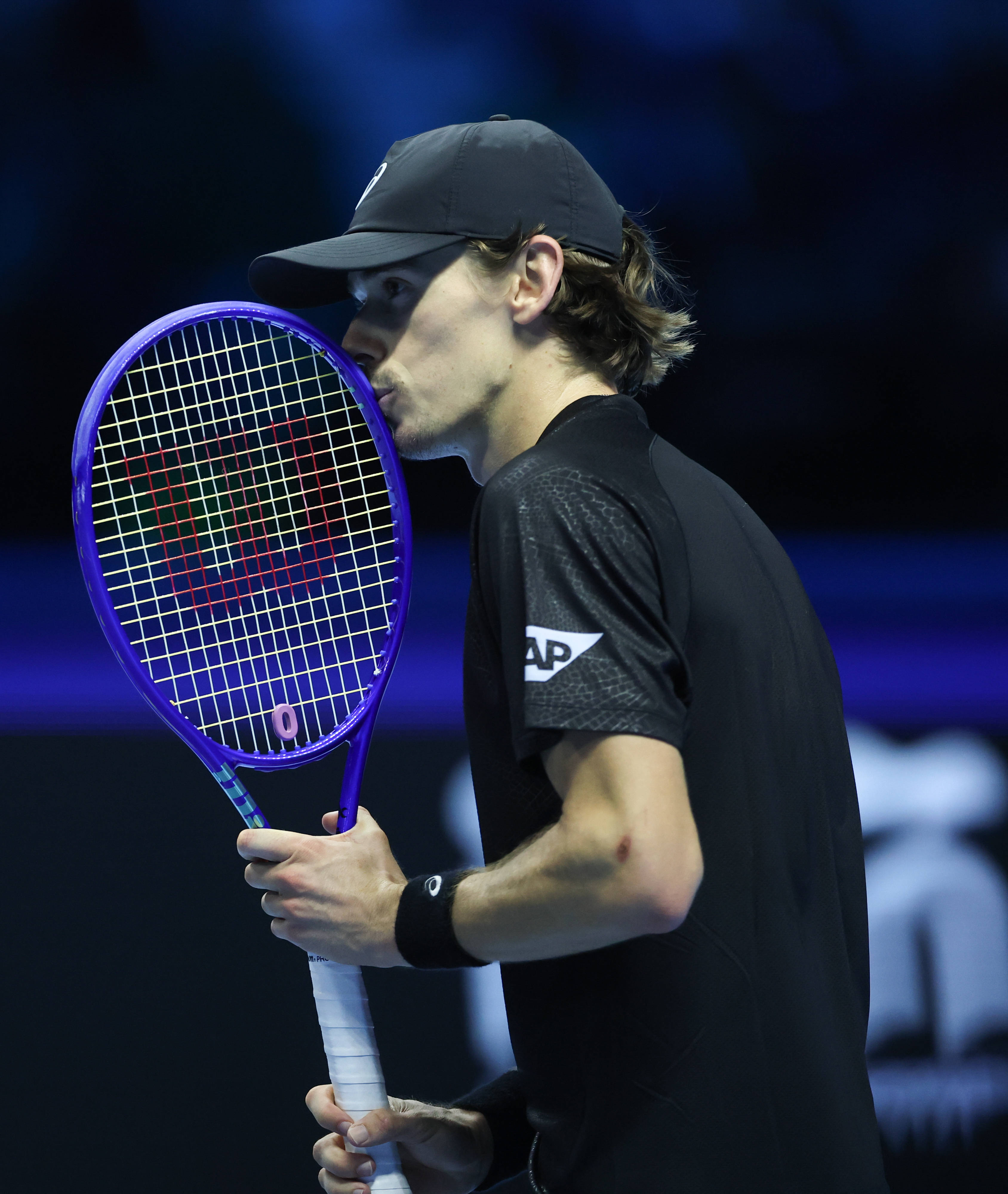 （体育）网球——ATP年終(zhōng)总决赛半决赛：辛纳胜德米纳尔