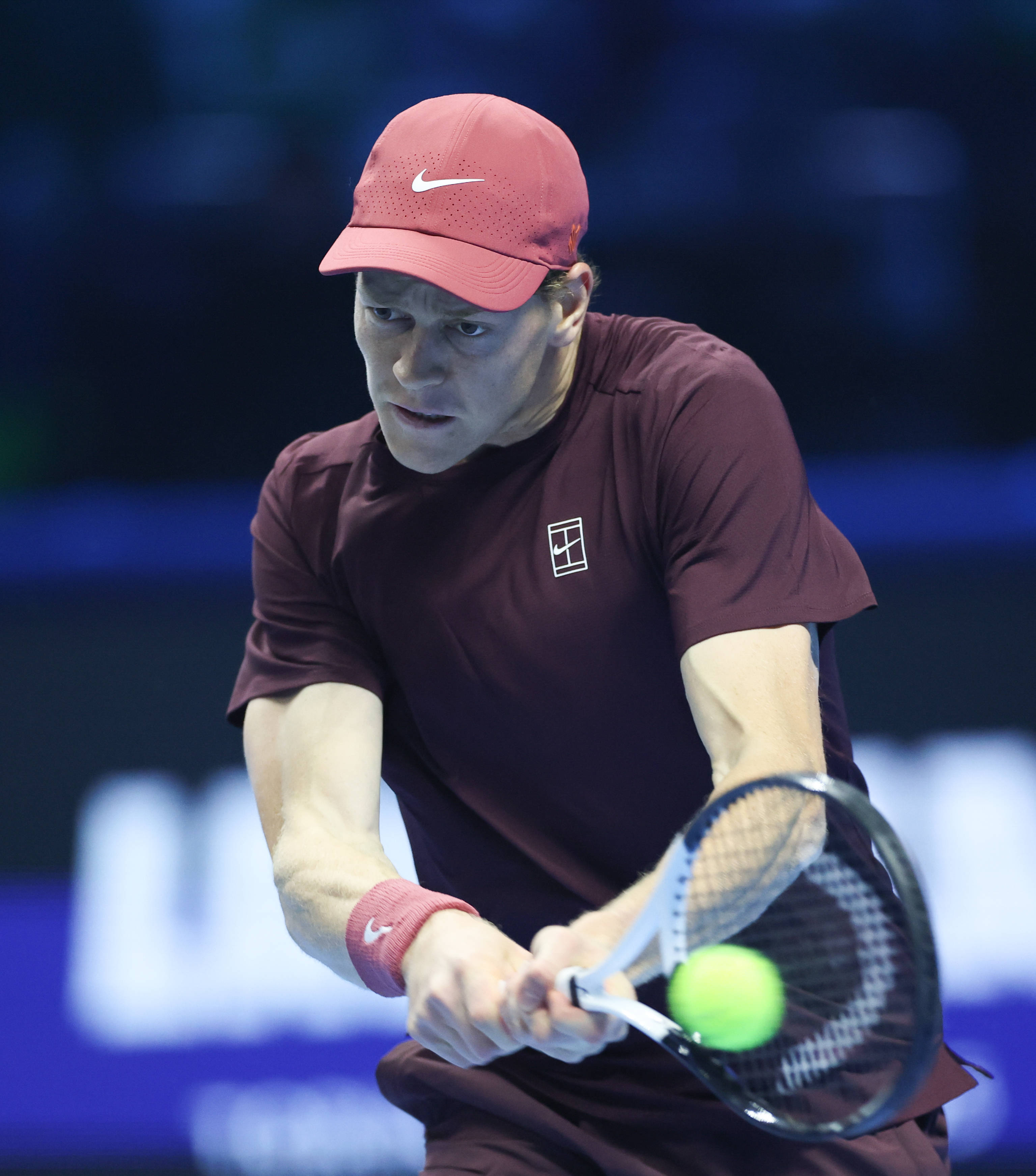 （体育）网球——ATP年終(zhōng)总决赛半决赛：辛纳胜德米纳尔