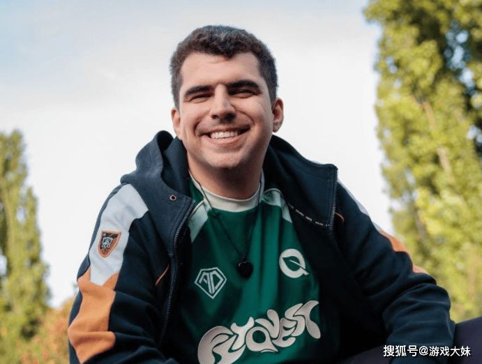 LOL選(xuǎn)手吐槽女性生(shēng)理期，镜头被全部剪掉，如(rú)今战队宣布将他(tā)开除