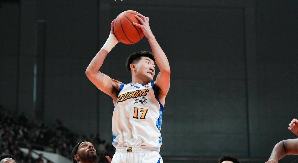 72%三分命中(zhōng)率带飞山东！第(dì)一档五队出爐(lú)，北京豪華(huá)阵容被外援(yuán)拖垮