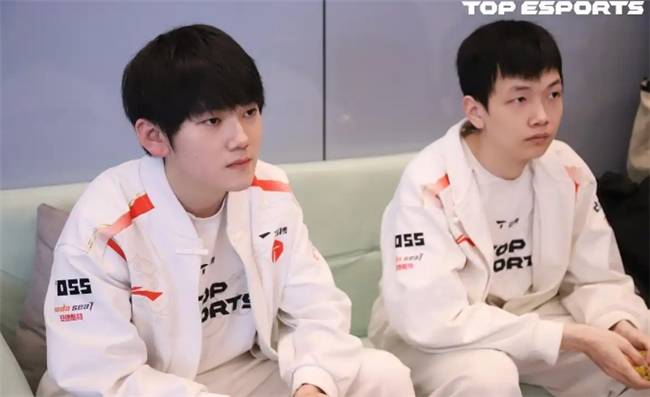 【一(yī)競(jìng)技1JingJi】LOL：Kanavi離(lí)谱发挥 TES面對(duì)LCK比賽(sài)全被零(líng)封！