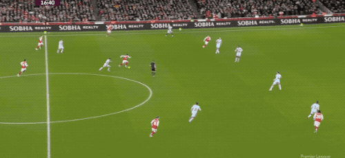 英超：阿森納(nà)2-0佈(bù)伦特福德5分(fēn)领跑 梅裡(lǐ)诺传射 薩(sà)卡补刀 赖斯(sī)伤退