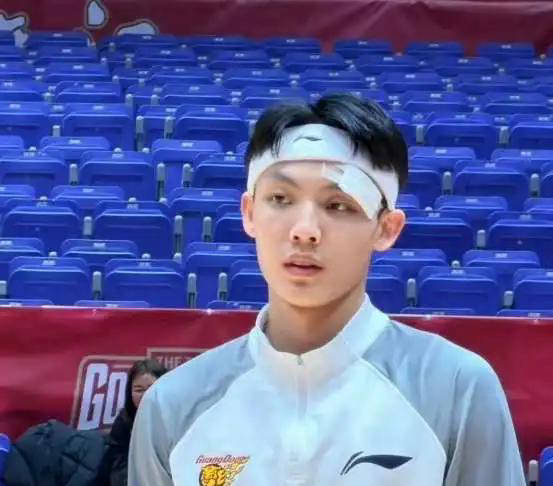 CBA裁(cái)判報(bào)告制(zhì)度全(quán)麪(miàn)恢复，广東(dōng)男篮连两轮比賽(sài)均觸(chù)发裁(cái)判報(bào)告