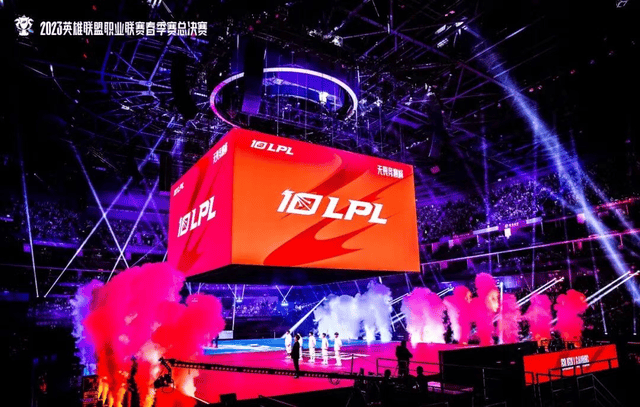 德杯八强名單(dān)出炉！银河战舰竟(jìng)被淘汰，LPL新賽(sài)季格(gé)局大变天？