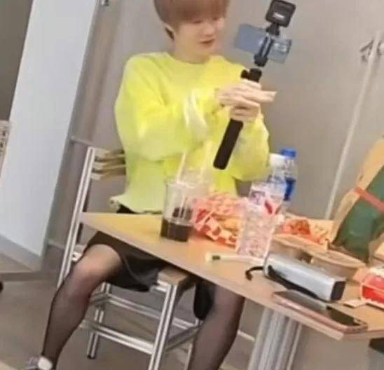 LPL训练赛战神(shén)虐菜无敌！LOL争议最小(xiǎo)的投票诞生