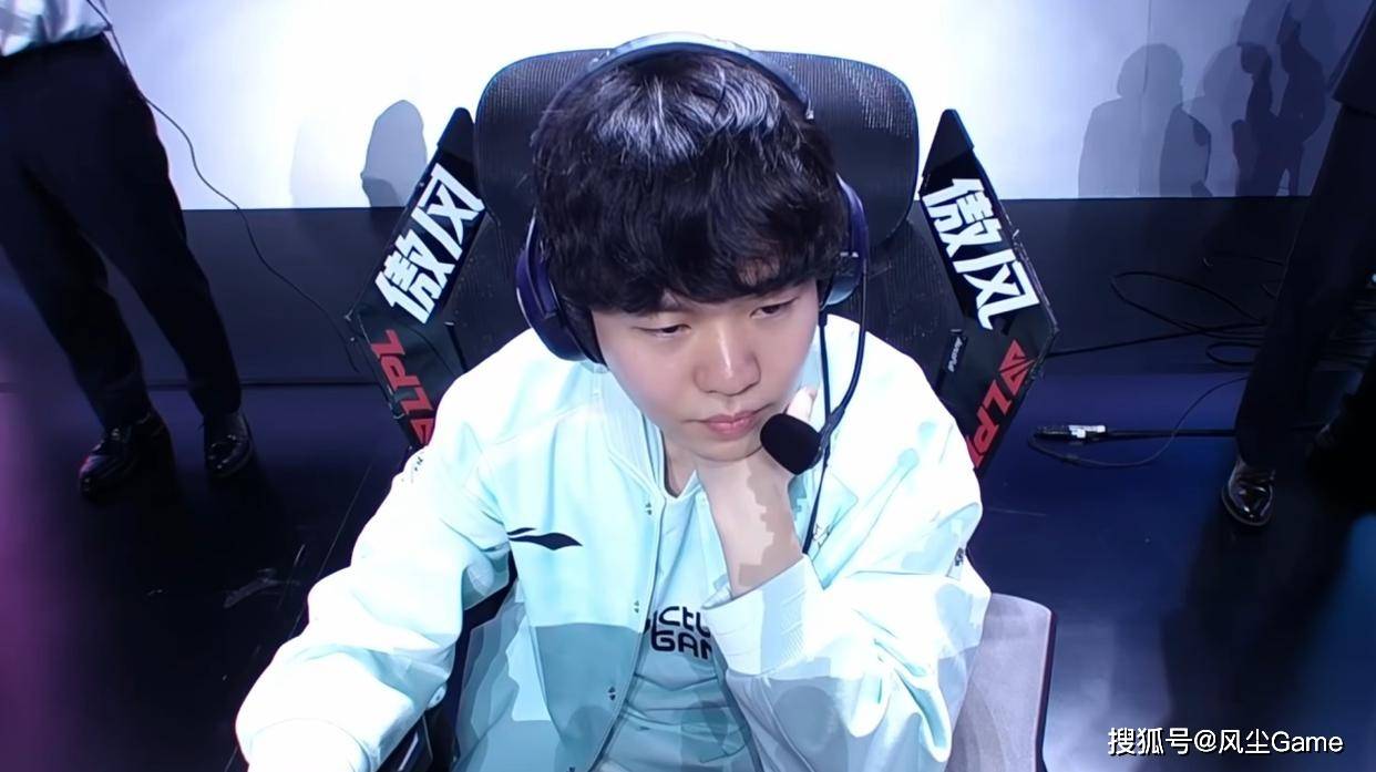 LOL十年賽(sài)事博(bó)主退網(wǎng)！LCK賽(sài)前整活：用河蟹(xiè)预測(cè)比賽(sài)結(jié)果